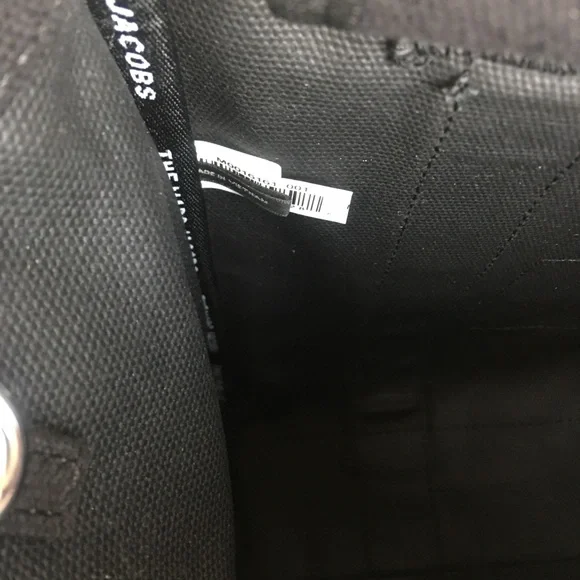 Marc Jacobs Black Tote with White Accents Szie M - Picture 7 of 11